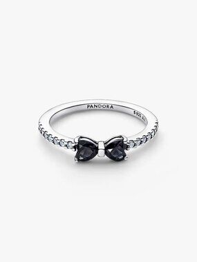 Pandora Sparkling Black Bow Ring